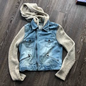 Billabong Jean Jacket With Sweater Sleeves & Hood